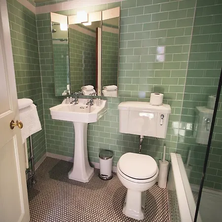 Grafton Guest house 3*